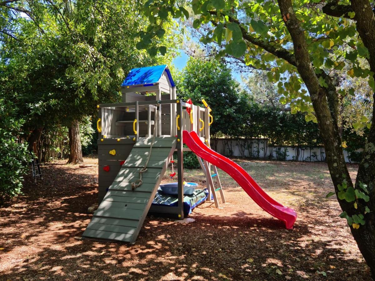 Villa Rosa With Yard And Children'S Playground Tar-Vabriga Eksteriør bilde